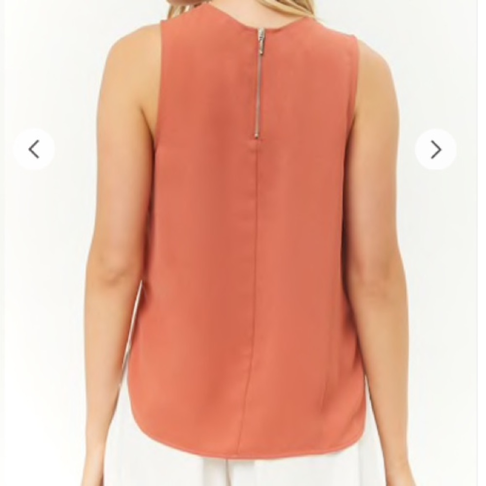 Sleeveless Dolphin-Hem Top - Picture 2 of 2